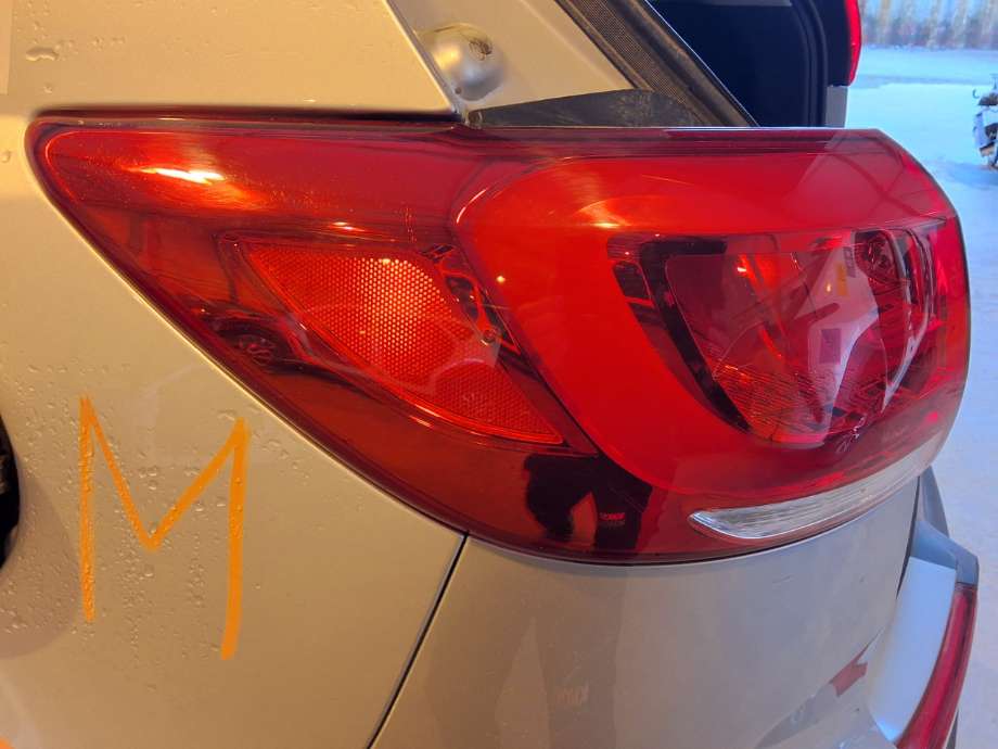Baklykt venstre til Kia Sportage 2010-2016 (Type III) (KIA|)