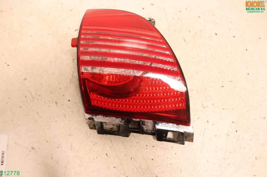 Baklykt høyre indre til Peugeot 2008 2013-2019 (Type I) (PEUGEOT|98 147 572 80|)