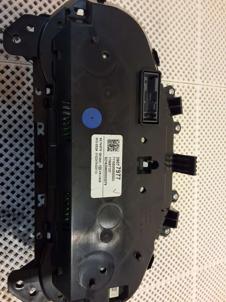 Instrumentpanel til Opel Astra K 2015-->>  (OPEL|39077977|)