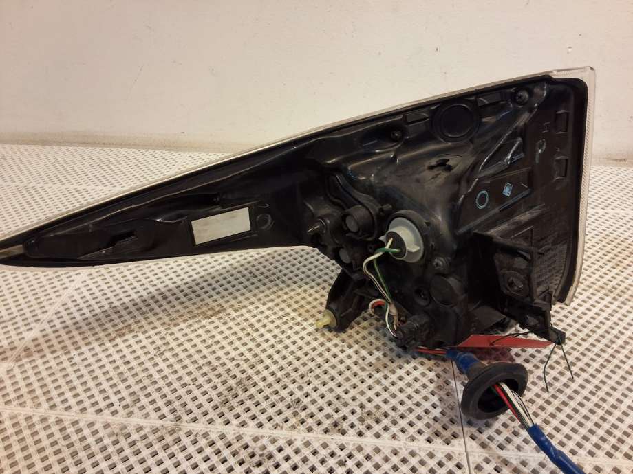 Baklykt høyre til Toyota Prius 2016-2023 (Type IV) (combi) (combi) (TOYOTA|8155147281|)
