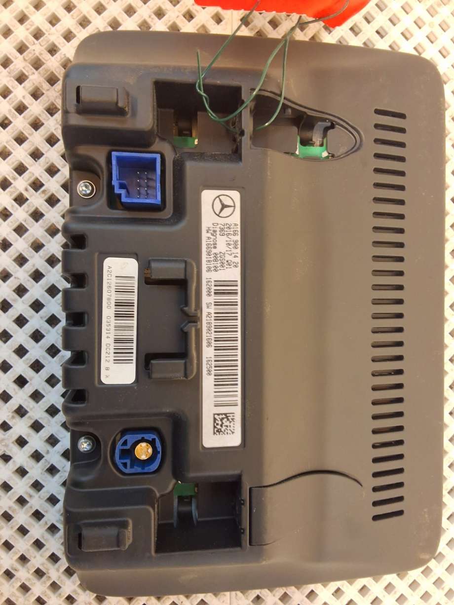 Multimedia display (MCU - Media Controller Unit) til Mercedes B-Klasse 2011-2018 (W246) (W246) (MERCEDES|A 166 900 01 15|)
