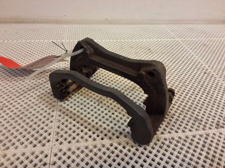 Bremsecaliper brakett til Ford Focus 2014-2018 (Type III, Fase 2)  (FORD|1707899|)