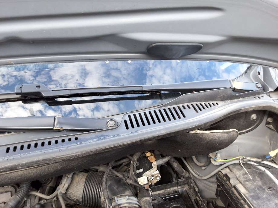 Viskerarmer frontrute til VW Caddy, 2015-2020 (Type III, Fase 3)  (VOLKSWAGEN|)