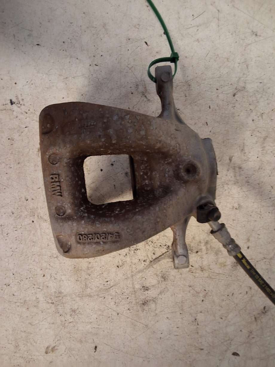 Bremsecaliper høyre foran til BMW i3 2013-2022  (BMW|34 11 6 860 270|)