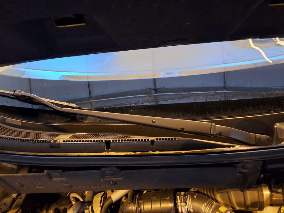 Viskerarmer frontrute til Nissan X-Trail, 2014-2022 (T32) (T32) (NISSAN|)