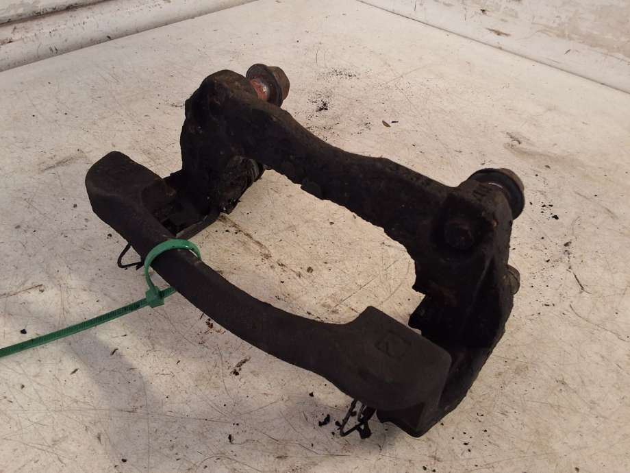 Bremsecaliper brakett til Nissan Qashqai 2014-2021 (Type II)  (NISSAN|)