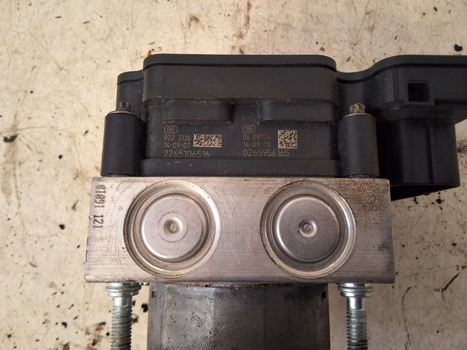 ABS sentral til Nissan Qashqai 2014-2021 (Type II) (NISSAN|476604EJ6C|476604EJ2C|)
