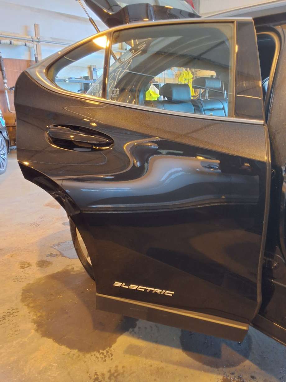 Dør høyre bak til Lexus UX, 2018-->> (LEXUS|)