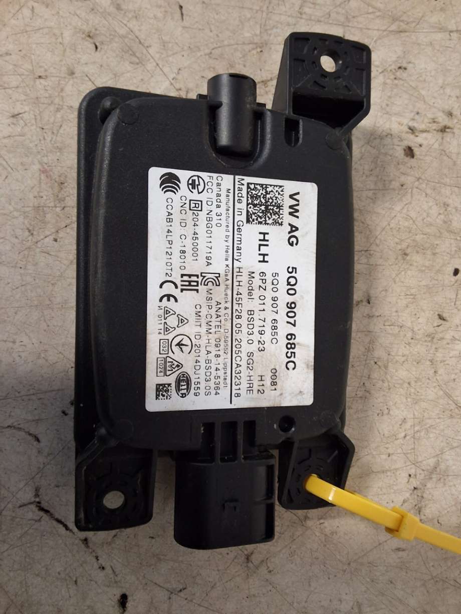 Sensor radar til VW e-Golf 2017-2020 (Fase 2) (VOLKSWAGEN|5Q0 907 685 C|)