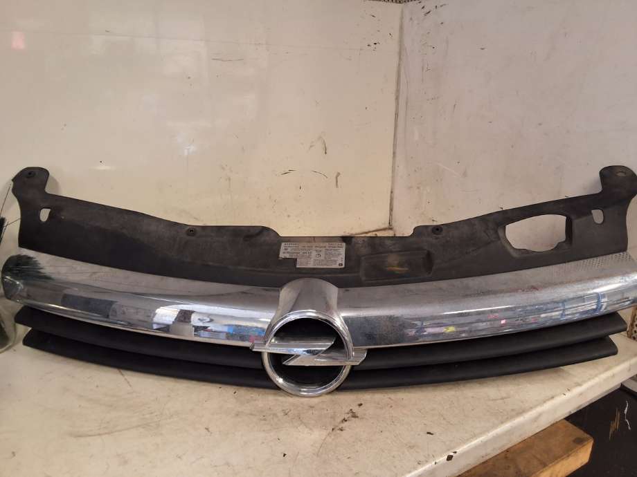 Grill til Opel Astra H 2004-2009 (OPEL|13241967|)