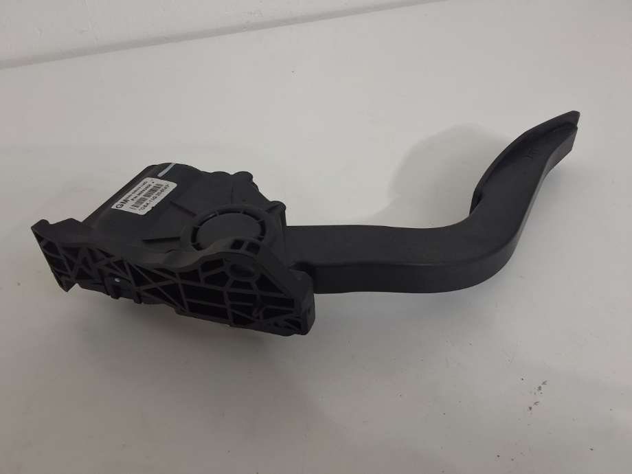 Pedal gass til Chevrolet Trax 2013-2014 (CHEVROLET (KR)|96892406|)