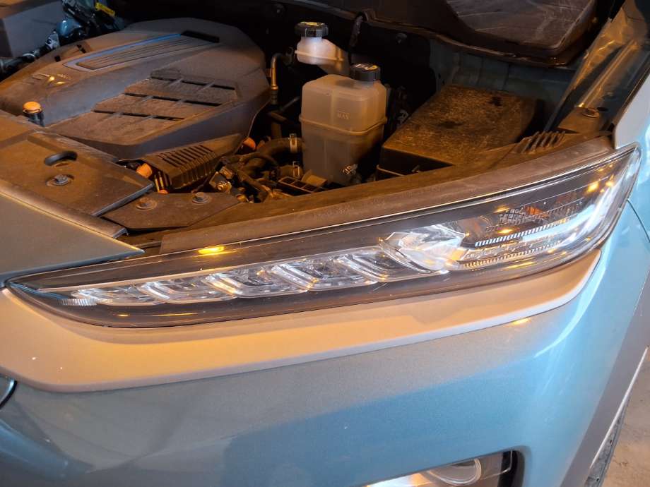 Frontlykt venstre halogen til Hyundai Kona, 2017-2021 (Type I, Fase 1)  