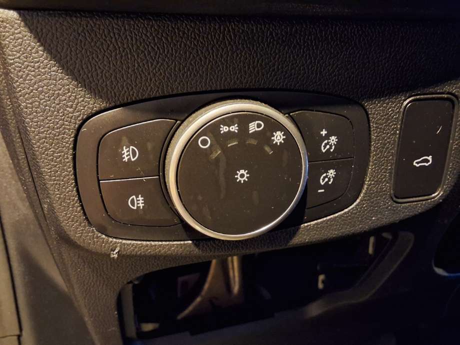Bryter lys til Ford Focus, 2018-->> (Type IV)  