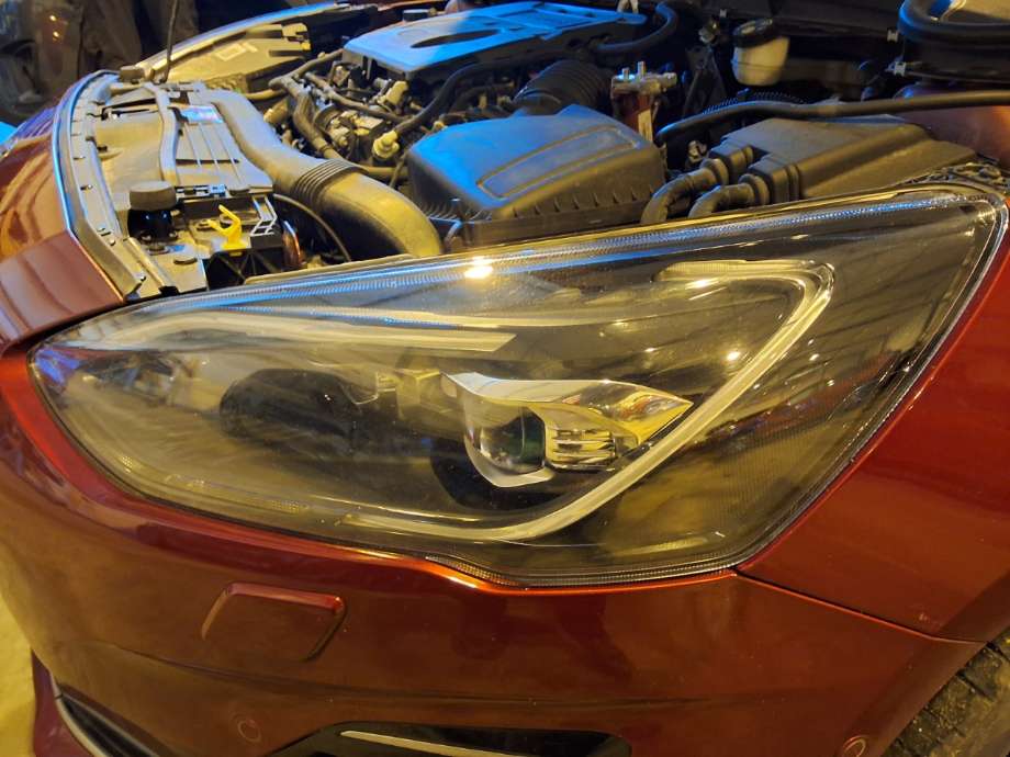 Frontlykt venstre halogen til Ford Focus 2018-->> (Type IV)  