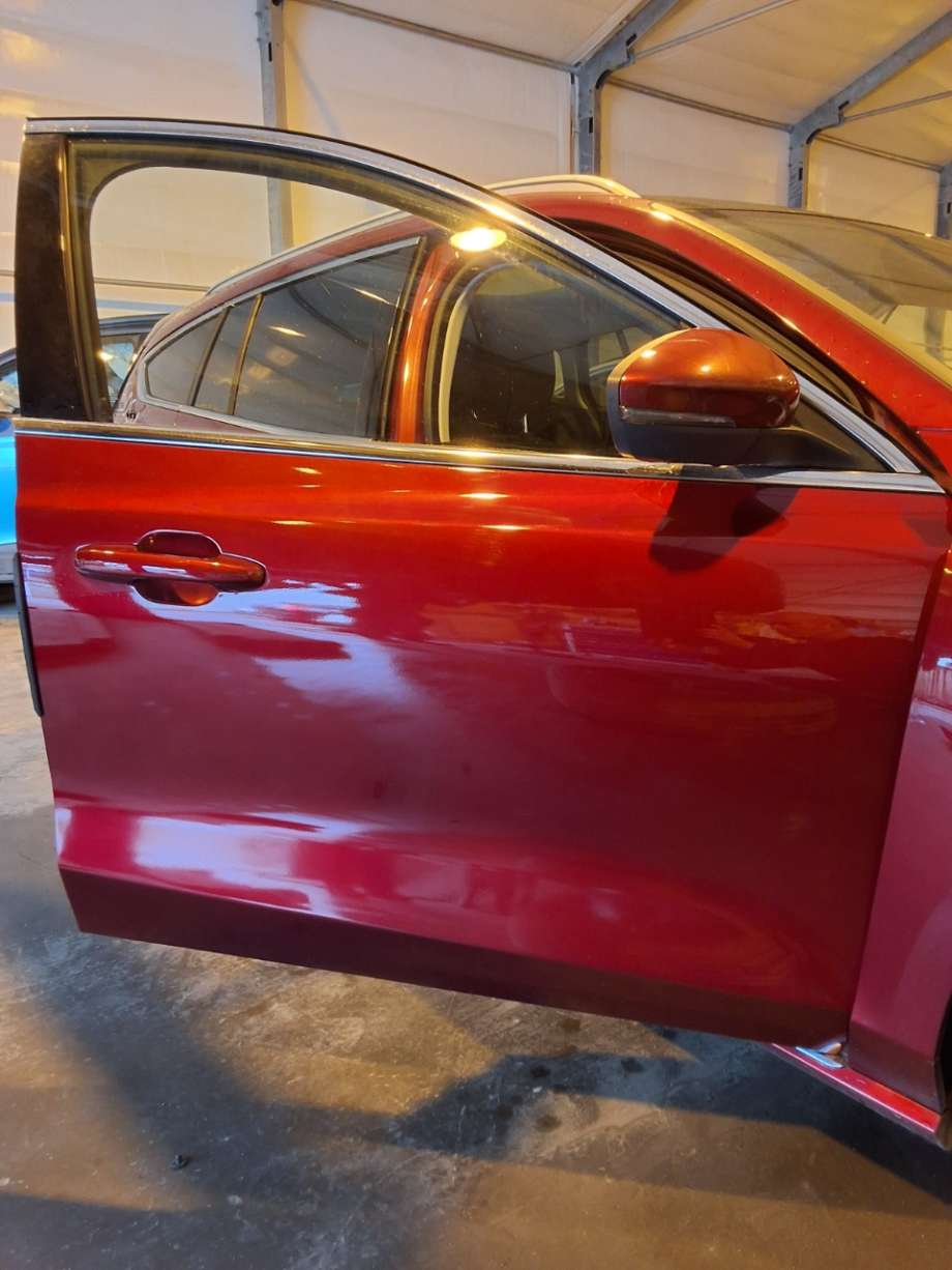 Dør høyre foran til Ford Focus, 2018-->> (Type IV)  