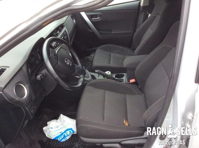Toyota Auris 2015-2019 (Type II, Fase 2) , Motorkode: 2ZR-FXE, Girkassekode: 
