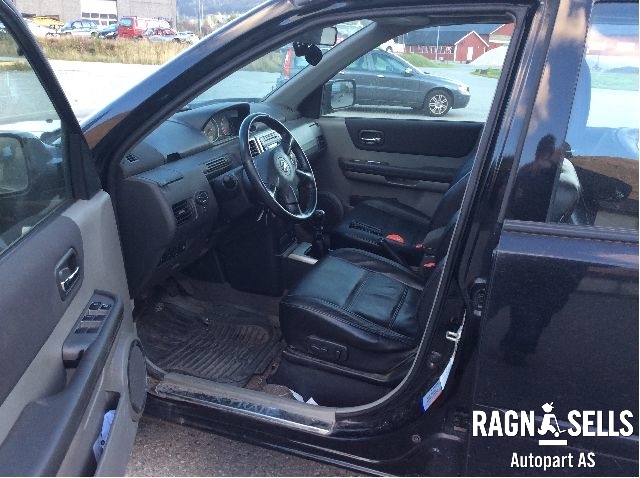 Nissan X-Trail 2002-2007 (T30) (T30), Motorkode: YD22, Girkassekode: 32010EQ068