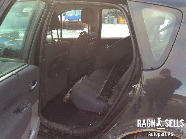Renault Scenic 2003-2009 (Type II) , Motorkode: K9K-732, Girkassekode: 7701477995
