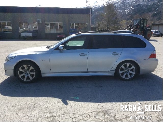 BMW 5-Serie 2003-2010 (E60/E61) (E60/E61), Motorkode: N47-D20C, Girkassekode: 24 00 7 590 130