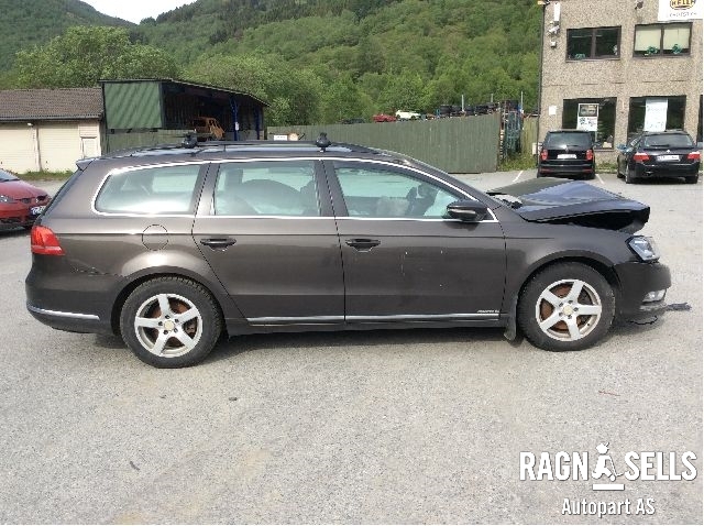 VW Passat 2011-2015 (B7) (B7), Motorkode: CFFB, Girkassekode: NFV