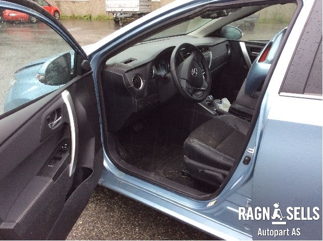 Toyota Auris 2013-2015 (Type II, Fase 1) , Motorkode: 2ZR-FXE, Girkassekode: 30900-47063