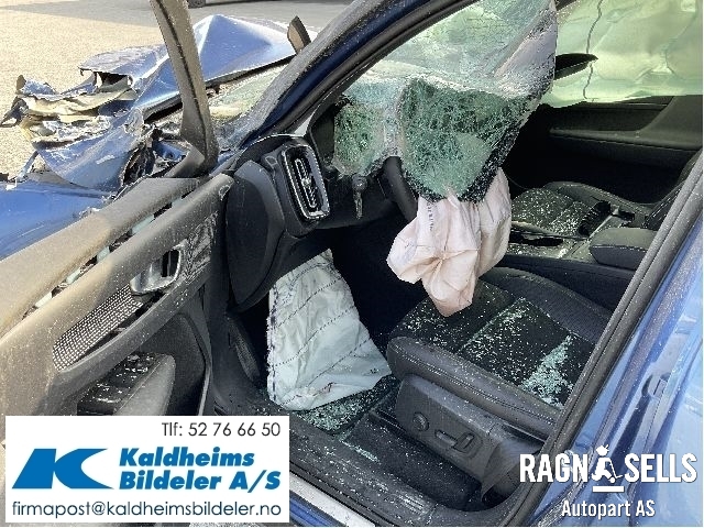 Volvo XC40 2018-2024 , Motorkode: E400V6, Girkassekode: