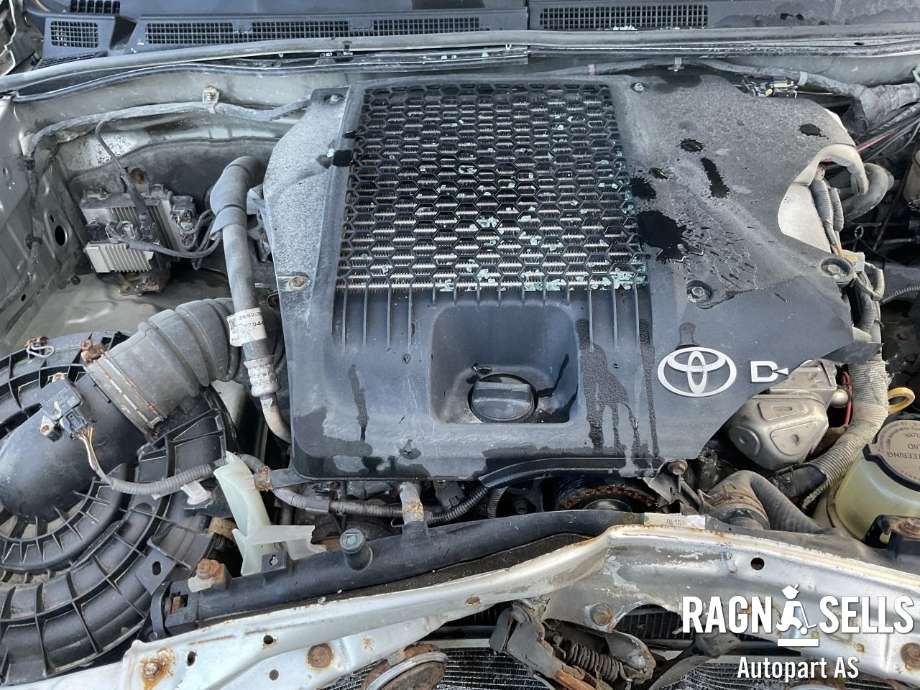 Toyota Hilux 2012-2016 , Motorkode: 2KD-FTV, Girkassekode: 330300K750
