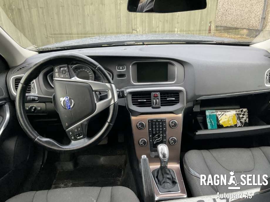 Volvo V40 2012-2019 , Motorkode: D5204T6, Girkassekode: TF-80SD