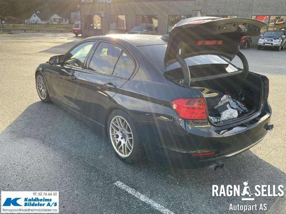 BMW 3-Serie 2012-2018 (F30/F31/F34) (F30/F31/F34), Motorkode: N20B20A, Girkassekode: 23 00 7 633 990