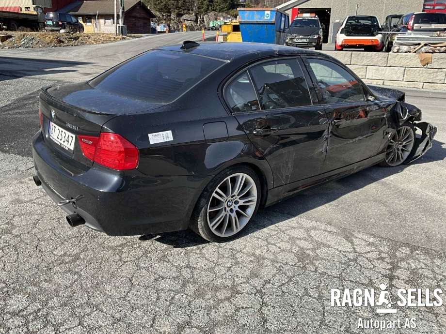 BMW 3-Serie 2005-2011 (E90/E91/E92/E93) (E90/E91/E92/E93), Motorkode: N53B30A, Girkassekode: 24 00 7 630 973