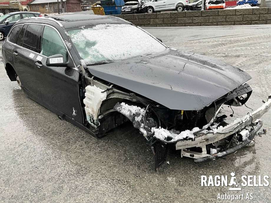 BMW 5-Serie 2010-2017 (F10/F11) (F10/F11), Motorkode: , Girkassekode: 24 00 7 626 002