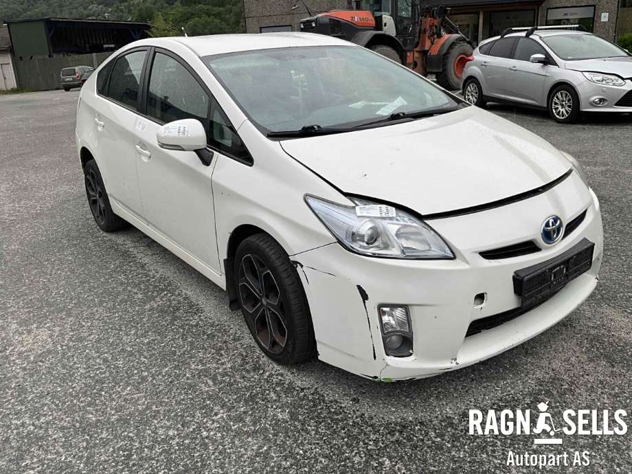 Toyota Prius 2009-2016 (Type III) (COMBI) (COMBI), Motorkode: 2ZR-FXE, Girkassekode: 3090047061