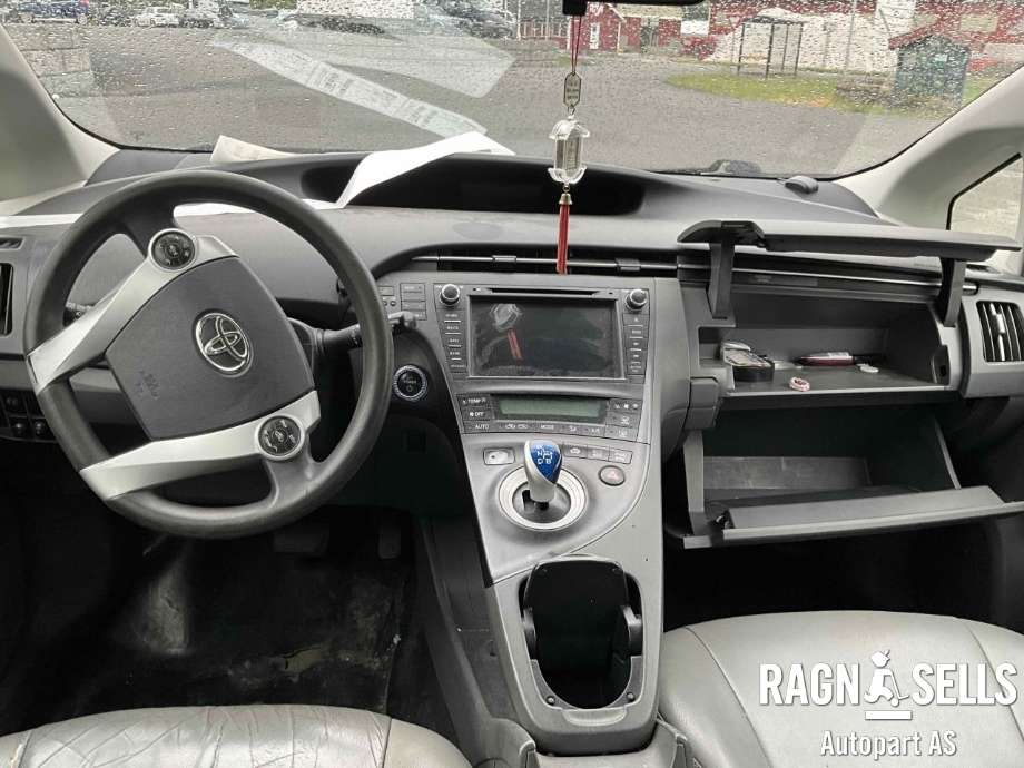 Toyota Prius 2009-2016 (Type III) (COMBI) (COMBI), Motorkode: 2ZR-FXE, Girkassekode: 3090047061
