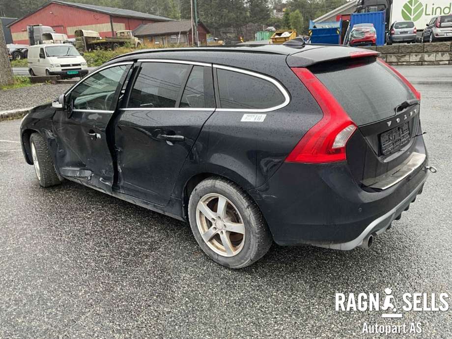 Volvo V60 2010-2013 (Type I, Fase 1) , Motorkode: D5204T3, Girkassekode: M66