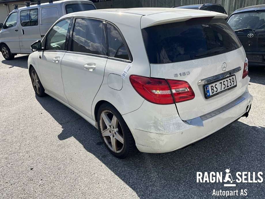 Mercedes B-Klasse 2011-2018 (W246) (W246), Motorkode: 270910, Girkassekode: 711643