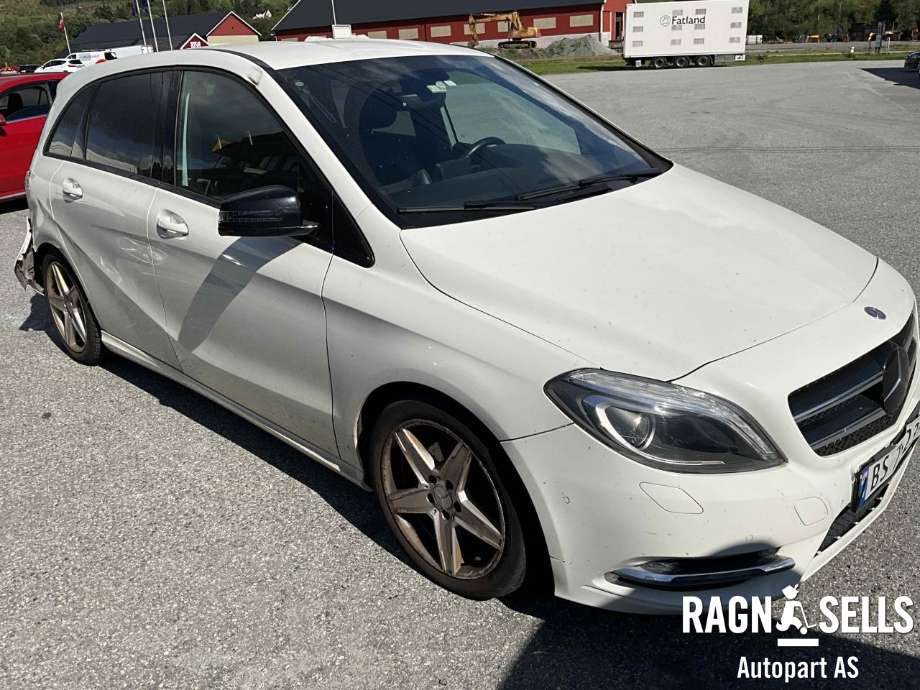 Mercedes B-Klasse 2011-2018 (W246) (W246), Motorkode: 270910, Girkassekode: 711643