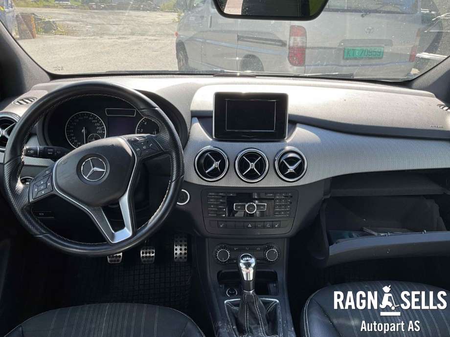 Mercedes B-Klasse 2011-2018 (W246) (W246), Motorkode: 270910, Girkassekode: 711643