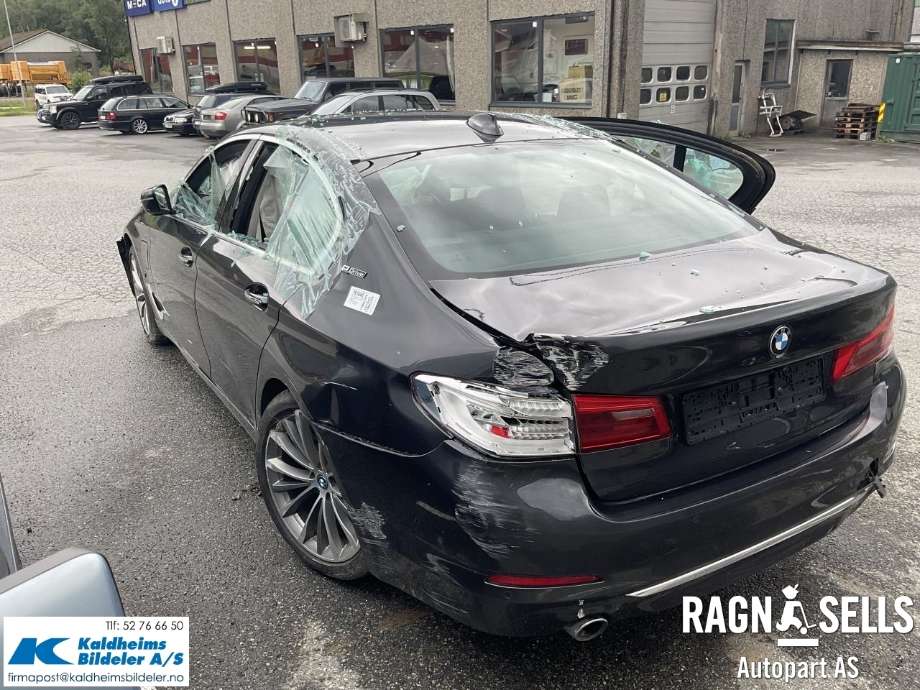 BMW 5-Serie 2017-->> (G30/G31) (G30/G31), Motorkode: B48B20A|GC1P25A, Girkassekode: 24 00 9 456 607