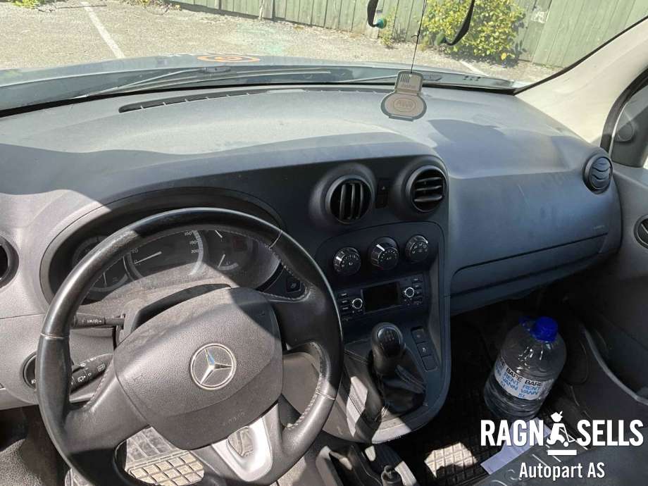 Mercedes Citan 2012-2021 (W415) (W415), Motorkode: K9K E6, Girkassekode: 700710