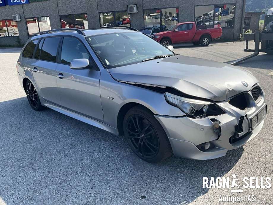 BMW 5-Serie 2003-2010 (E60/E61) (E60/E61), Motorkode: 256D2, Girkassekode: 24 00 7 563 429
