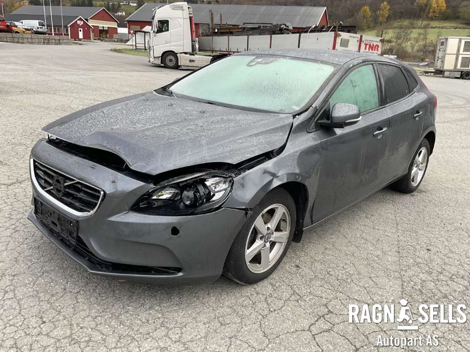 Volvo V40 2012-2019 , Motorkode: D4162T, Girkassekode: B6