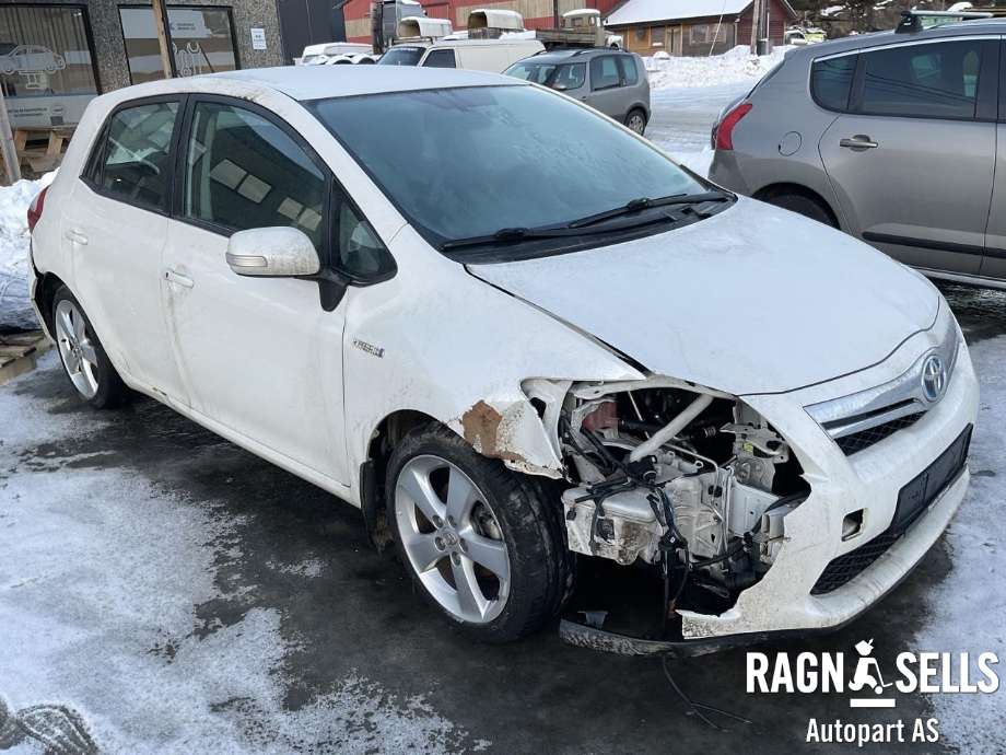 Toyota Auris 2010-2012 (Type I, Fase 2) , Motorkode: 2ZR-FXE, Girkassekode: 30900-47061