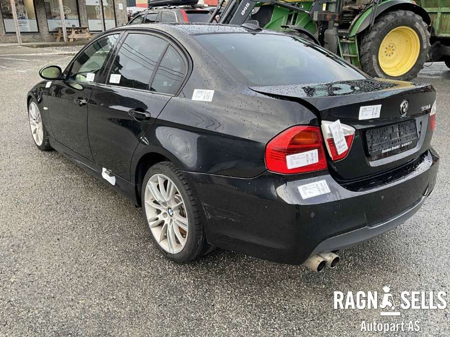 BMW 3-Serie 2005-2011 (E90/E91/E92/E93) (E90/E91/E92/E93), Motorkode: 11 00 0 421 310, Girkassekode: 24 00 7 592 498
