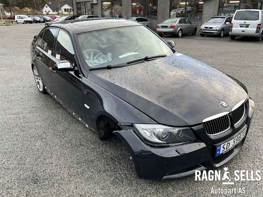 BMW 3-Serie 2005-2011 (E90/E91/E92/E93) (E90/E91/E92/E93), Motorkode: 11 00 0 421 310, Girkassekode: 24 00 7 592 498