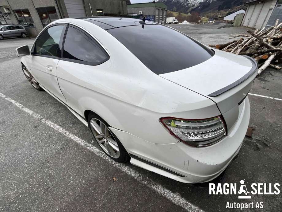 Mercedes C-Klasse 2011-2014 (Fase 2) (W204) (W204), Motorkode: 271820, Girkassekode: 