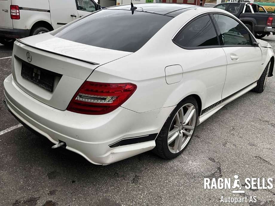 Mercedes C-Klasse 2011-2014 (Fase 2) (W204) (W204), Motorkode: 271820, Girkassekode: 