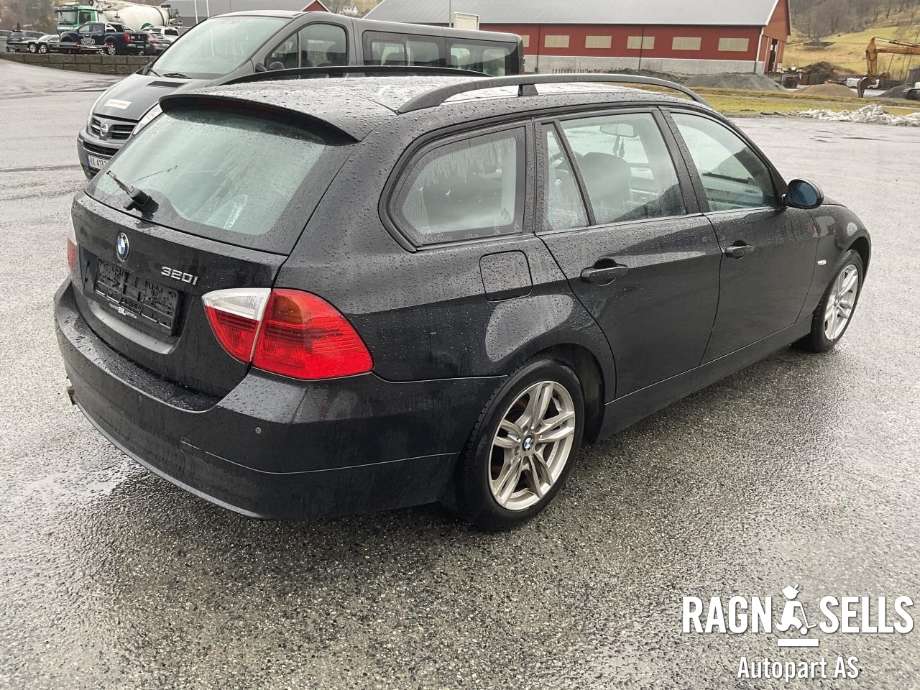 BMW 3-Serie 2005-2011 (E90/E91/E92/E93) (E90/E91/E92/E93), Motorkode: N46B20B, Girkassekode: 24 00 7 556 041