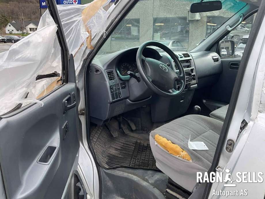 Toyota Hiace 2007-2012 (Fase 3) , Motorkode: 2KD-FTV, Girkassekode: 