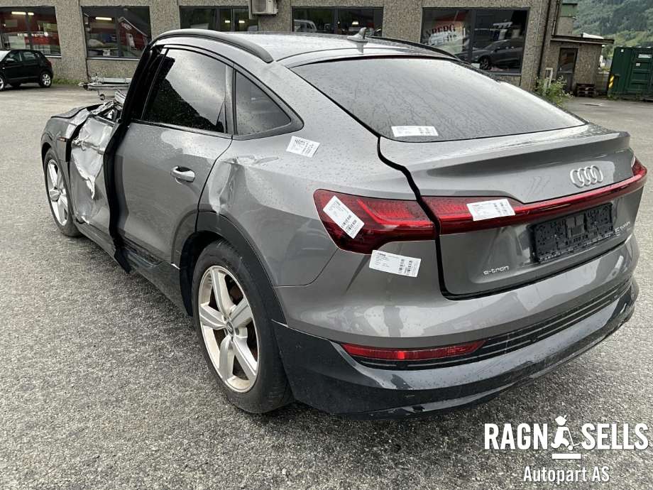 Audi e-tron 2018-->> , Motorkode: EAS|EAW, Girkassekode: 