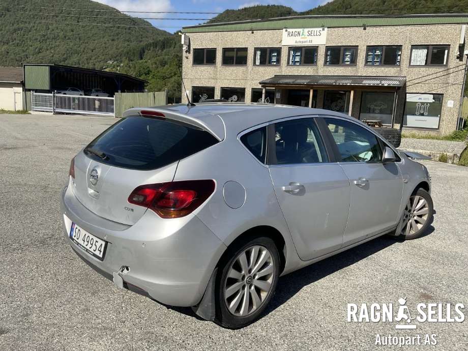 Opel Astra J 2010-2015 , Motorkode: A17DTR, Girkassekode: MZ4
